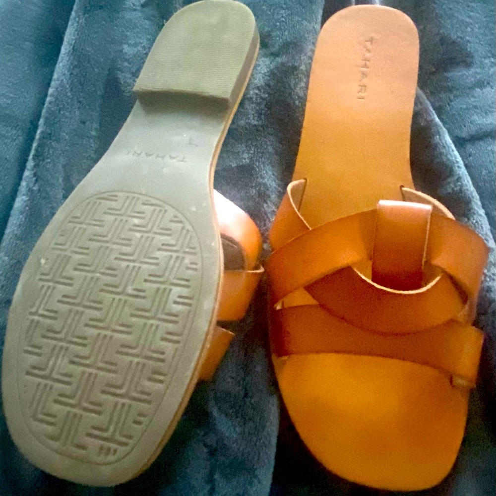 Brown sandal 8.5 like new